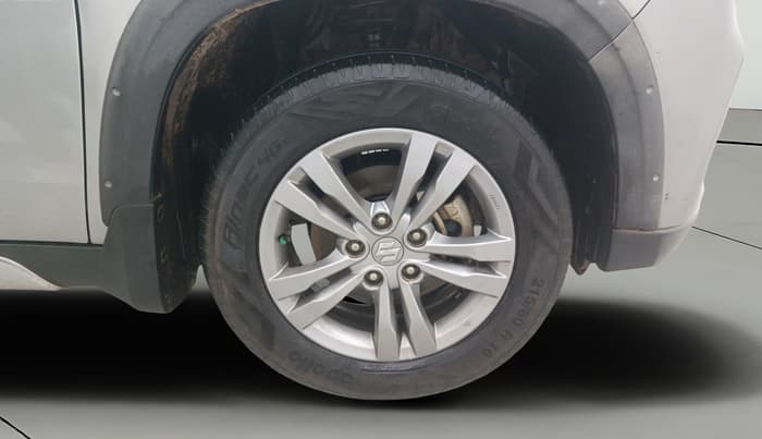 2017 Maruti Vitara Brezza ZDI, Diesel, Manual, 1,00,560 km, Right Front Wheel