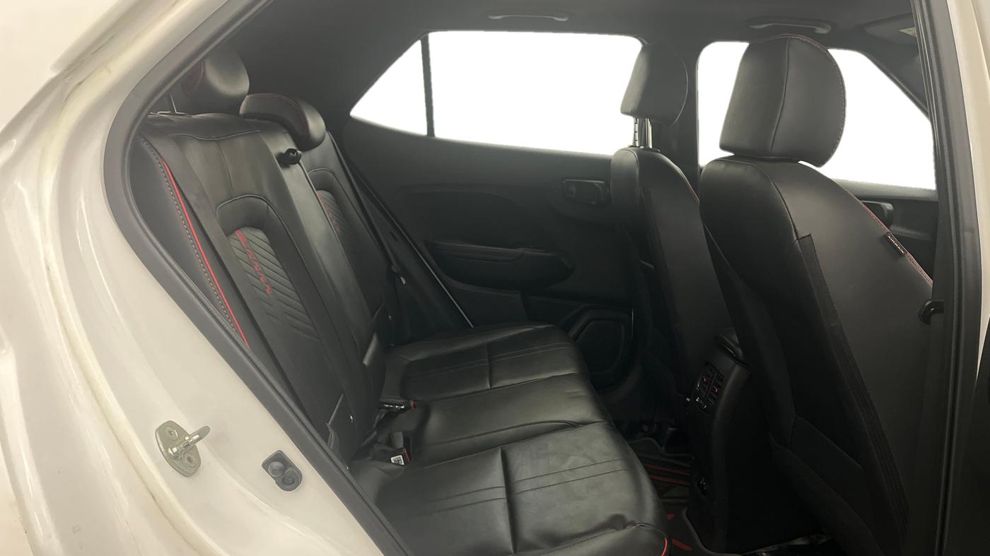2023 Hyundai VENUE N LINE N8 1.0 TURBO DCT, Petrol, Automatic, 19,464 km, Right Side Rear Door Cabin
