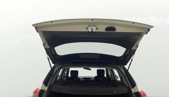 2017 Hyundai Creta SX PLUS 1.6 PETROL SPECIAL EDITION, Petrol, Manual, 73,358 km, Boot Door Open