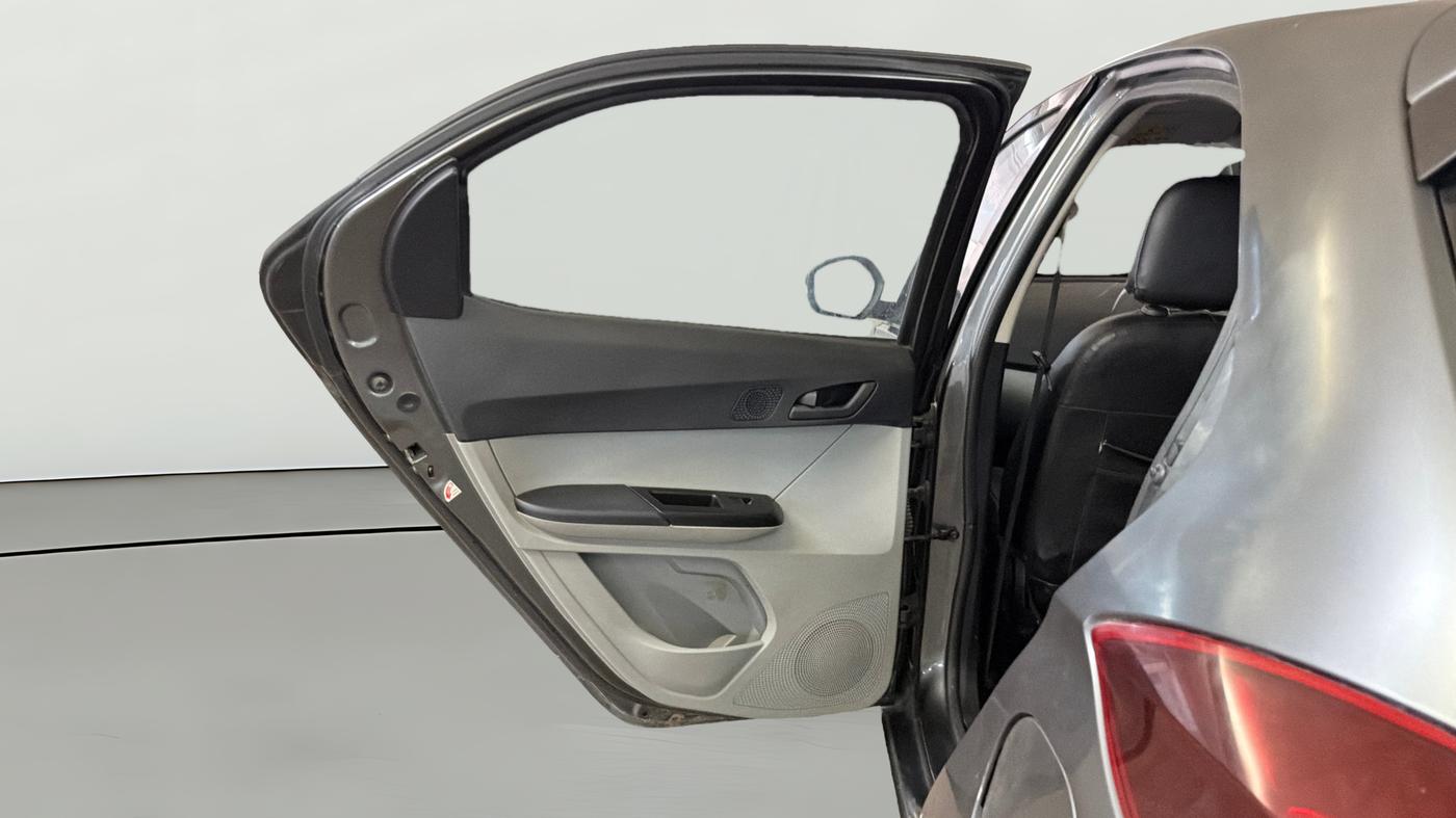 2023 Tata Tiago XT PETROL, Petrol, Manual, 50,617 km, LHS Rear Door