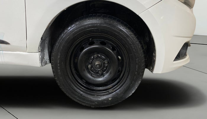 2018 Tata Tiago XT PETROL, Petrol, Manual, 32,574 km, Right Front Wheel