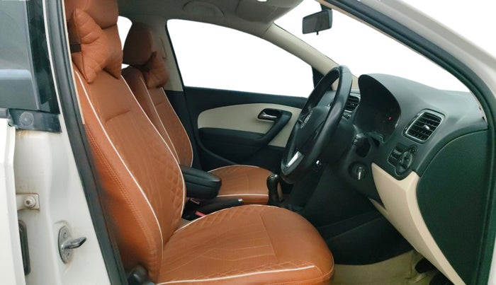 2017 Skoda Rapid AMBITION 1.6 MPI MT, Petrol, Manual, 42,422 km, Right Side Front Door Cabin