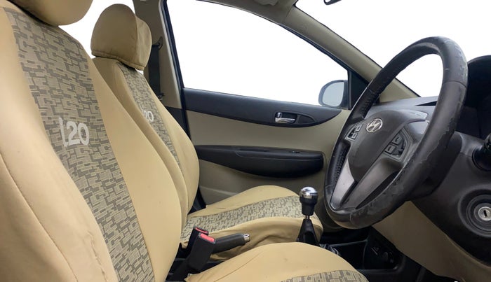 2014 Hyundai i20 SPORTZ 1.2, Petrol, Manual, 70,783 km, Right Side Front Door Cabin