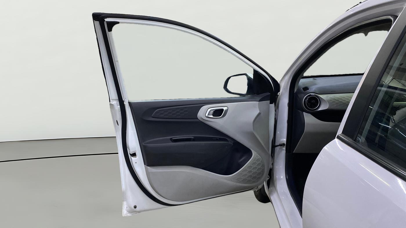 2024 Hyundai GRAND I10 NIOS SPORTZ AMT 1.2 KAPPA VTVT, Petrol, Automatic, 33,844 km, LHS Front Door