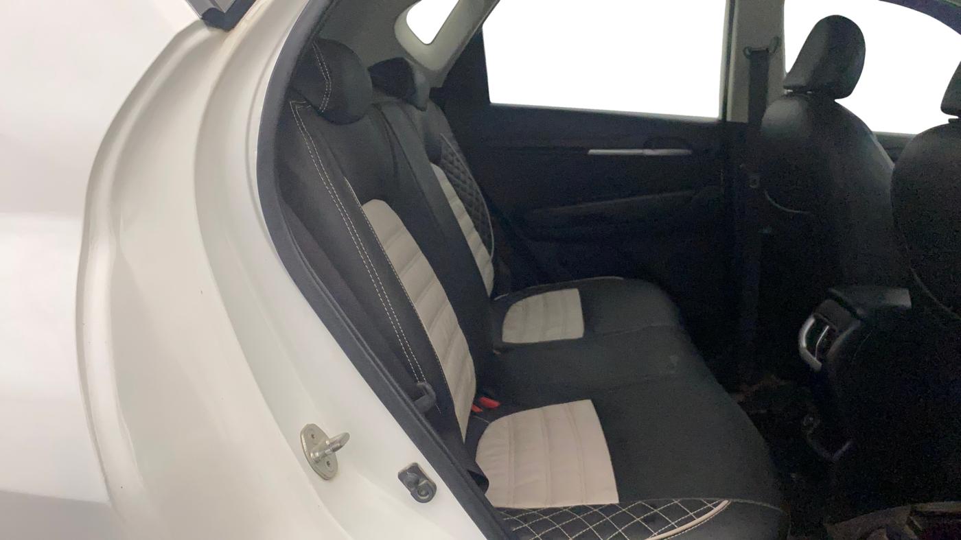 2020 KIA SONET HTK PLUS 1.2, Petrol, Manual, 1,22,315 km, Right Side Rear Door Cabin