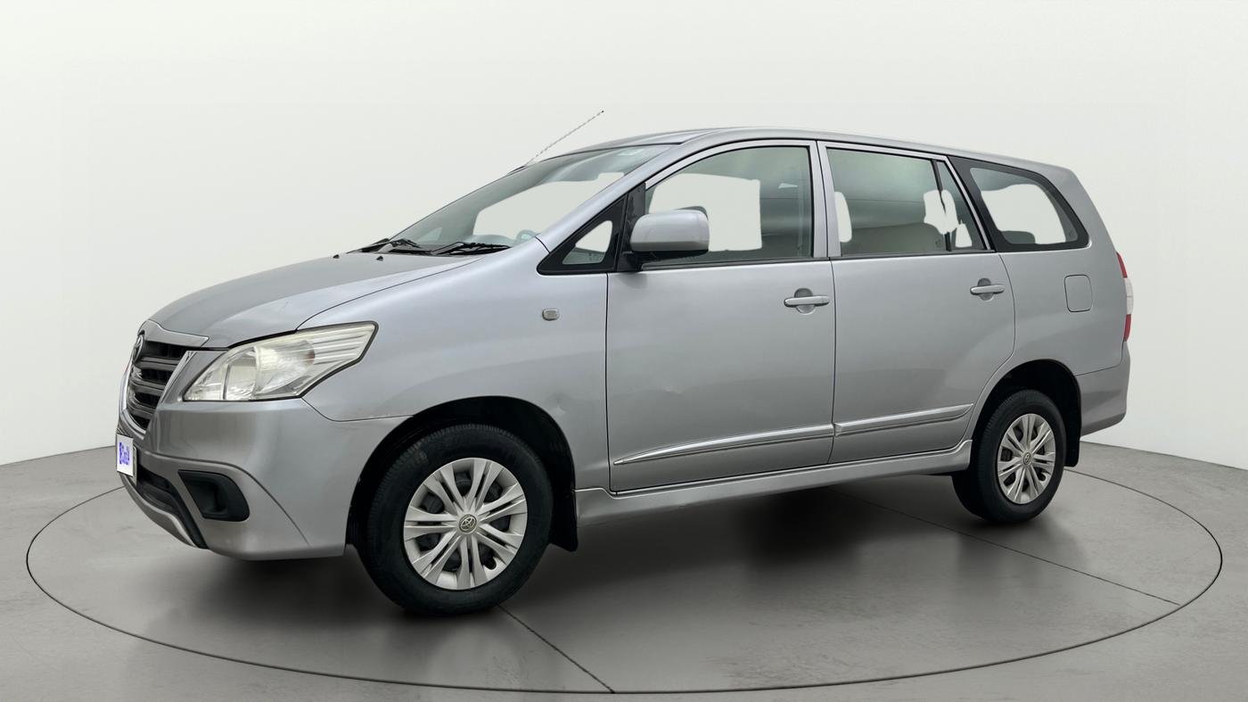 2015 Toyota Innova 2.5 GX 7 STR, Diesel, Manual, 1,10,102 km, Left Front Diagonal