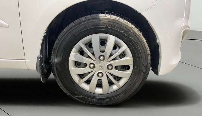 2013 Hyundai i10 SPORTZ 1.2, Petrol, Manual, 68,100 km, Right Front Wheel