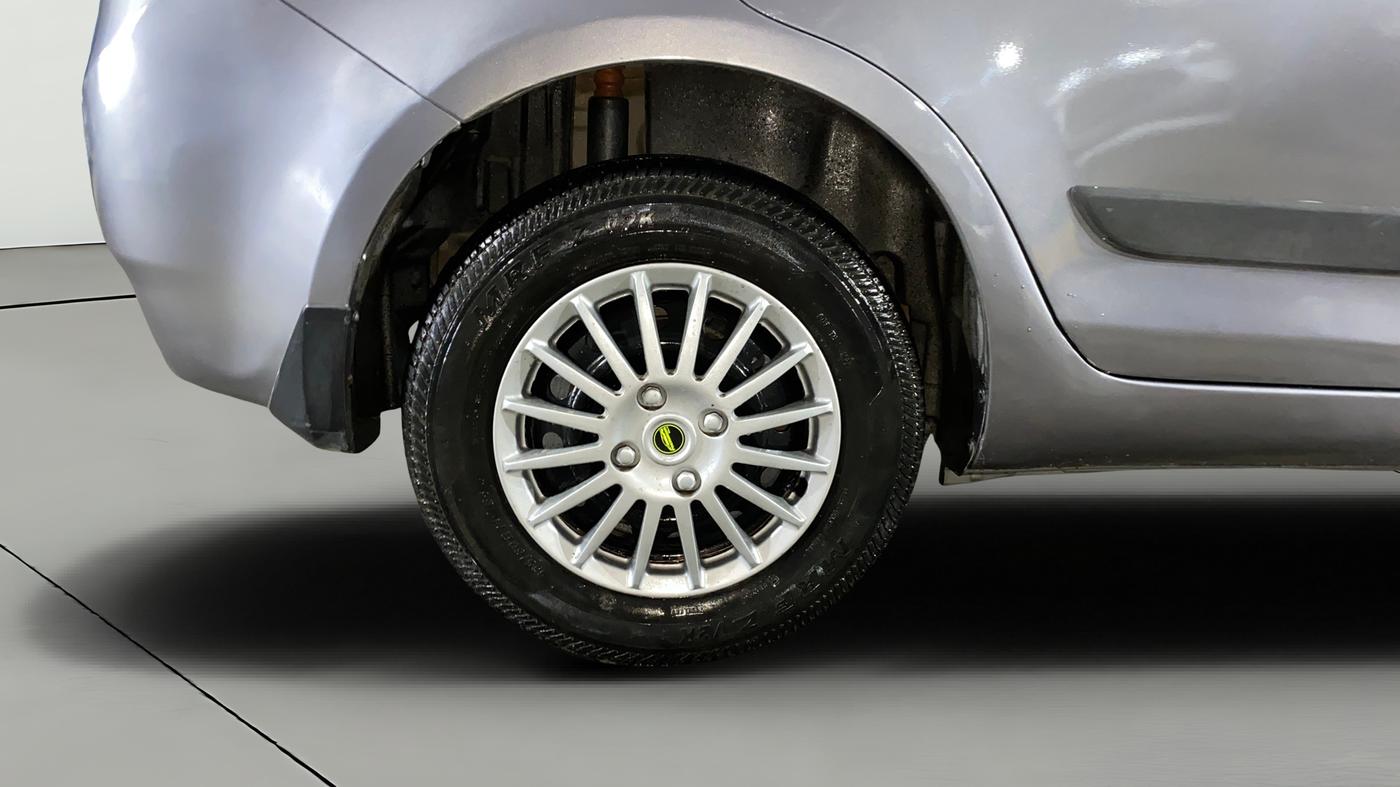 2014 Maruti Swift Dzire VXI, Petrol, Manual, 36,278 km, Right Rear Wheel