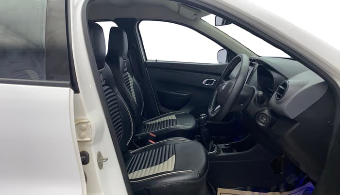 2019 Renault Kwid RXT 1.0 (O), Petrol, Manual, 63,386 km, Right Side Front Door Cabin