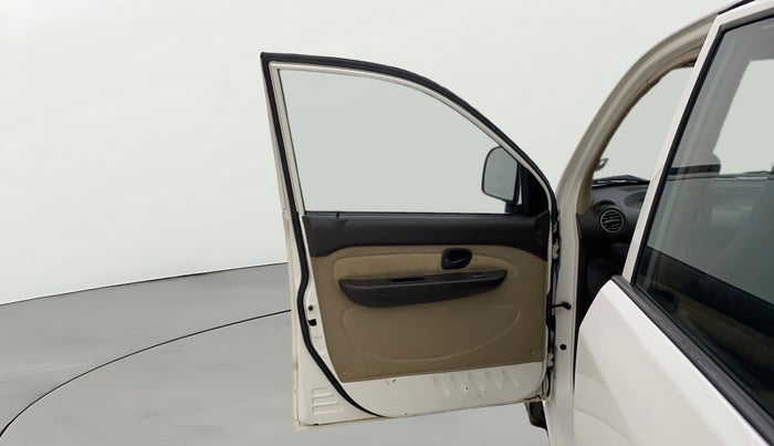 2013 Hyundai Santro Xing GL PLUS, Petrol, Manual, 1,14,564 km, LHS Front Door