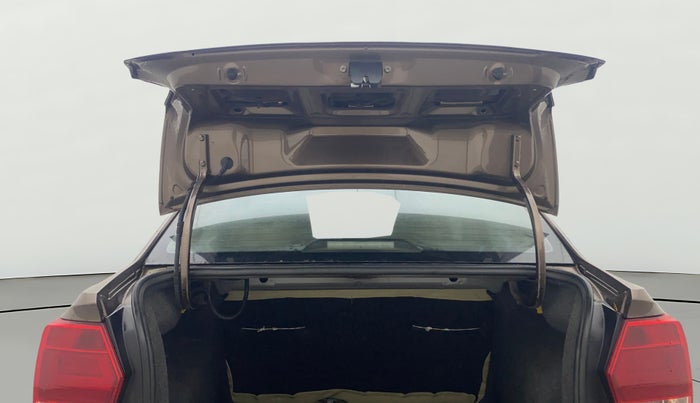 2016 Volkswagen Ameo HIGHLINE1.2L, Petrol, Manual, 67,291 km, Boot Door Open