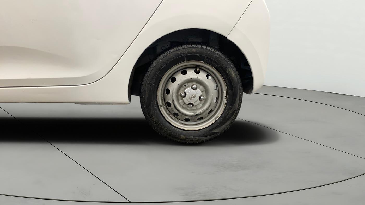 2018 Hyundai Eon ERA +, Petrol, Manual, 72,447 km, Left Rear Wheel