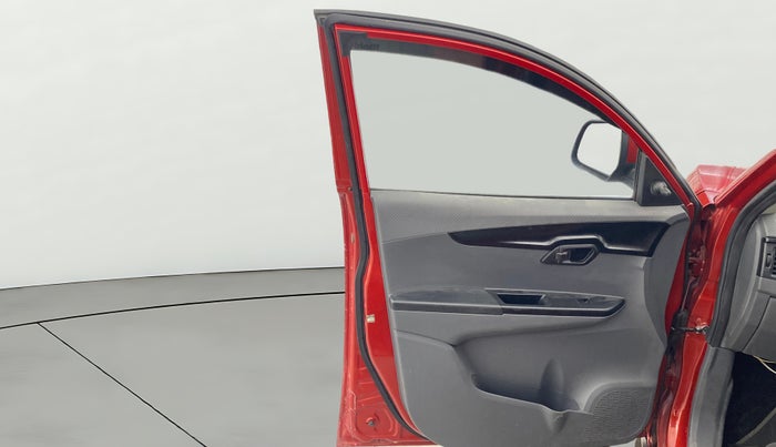 2018 Mahindra KUV 100 NXT K4+ P 6 STR, Petrol, Manual, 35,106 km, LHS Front Door