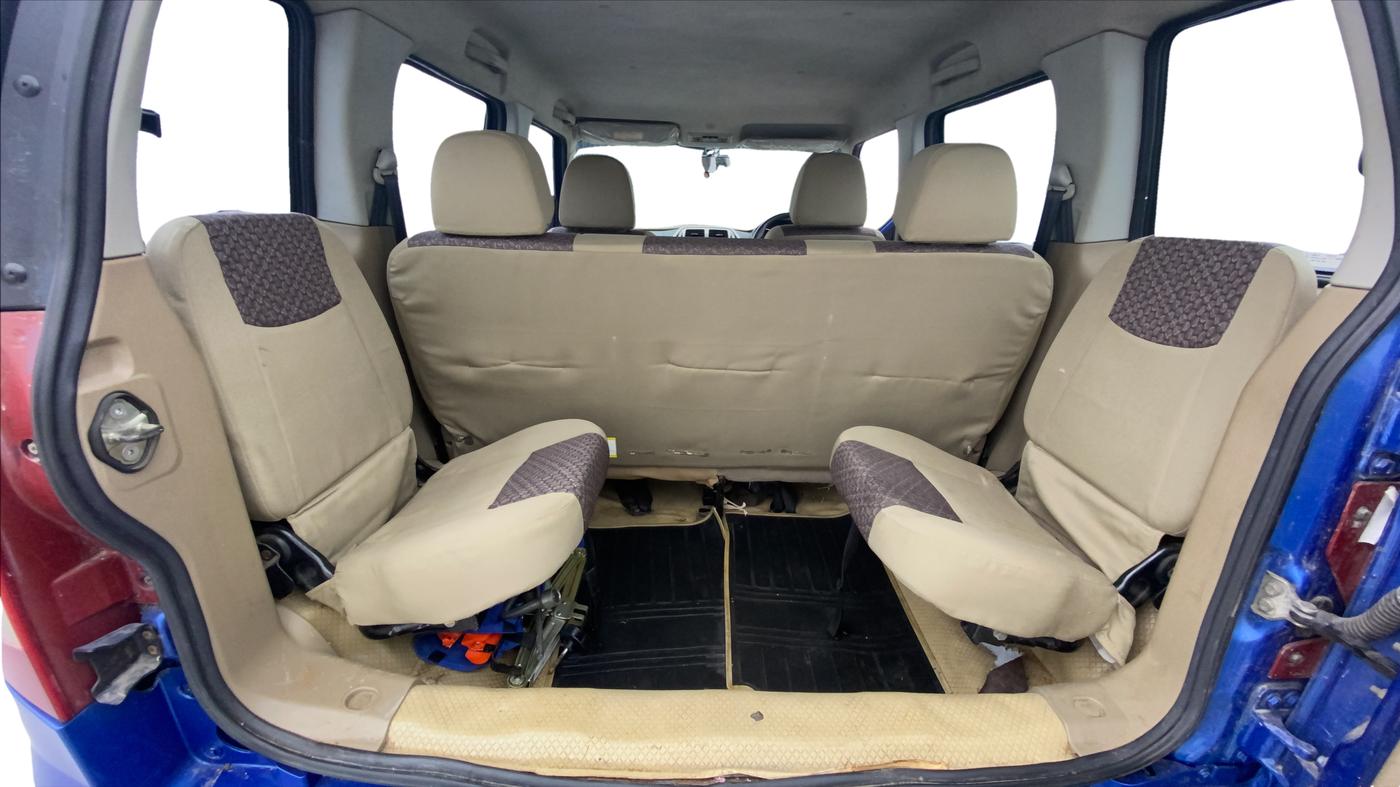 2016 Mahindra TUV300 T8, Diesel, Manual, 89,304 km, Third Seat Row ( optional )