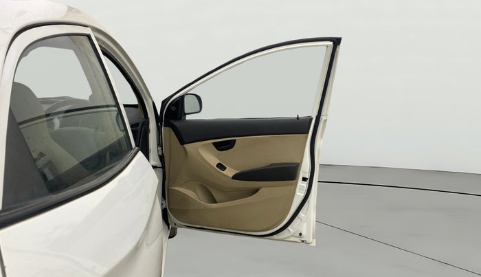 2018 Hyundai Eon MAGNA +, Petrol, Manual, 27,075 km, RHS Front Door