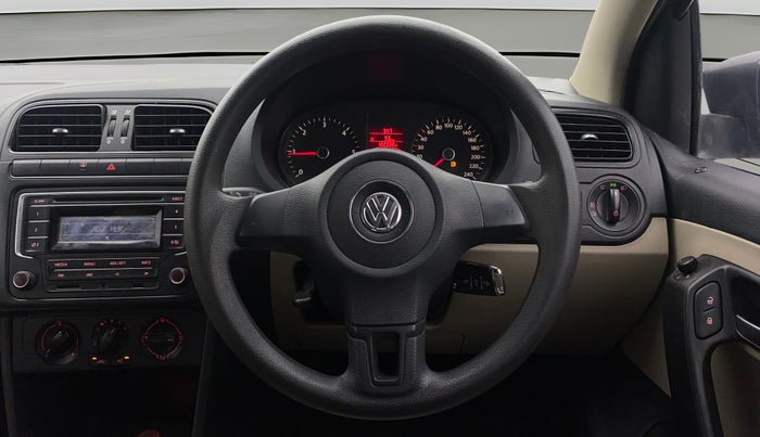 2013 Volkswagen Polo COMFORTLINE 1.2L, Diesel, Manual, 1,22,329 km, Steering Wheel Close Up