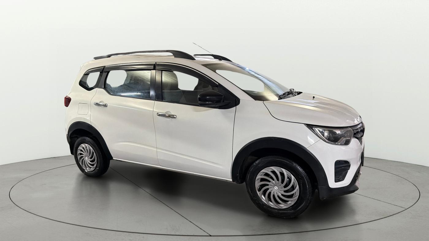 2024 Renault TRIBER RXT, Petrol, Manual, 86,474 km, Right Front Diagonal