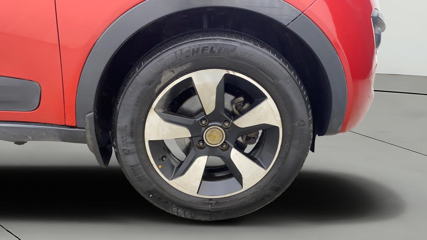 2019 Tata NEXON XZA PLUS DIESEL, Diesel, Automatic, 1,43,787 km, Right Front Wheel