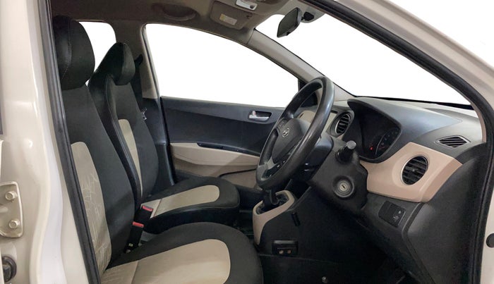 2017 Hyundai Grand i10 SPORTZ (O) 1.2 KAPPA VTVT, Petrol, Manual, 60,417 km, Right Side Front Door Cabin