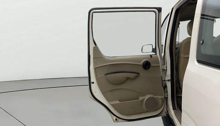 2019 Mahindra Xylo H4 BS IV, Diesel, Manual, 1,27,579 km, LHS Rear Door