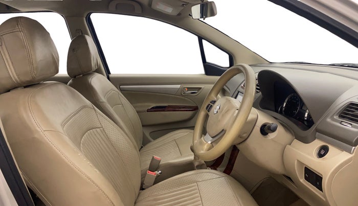 2016 Maruti Ertiga ZXI+, Petrol, Manual, 1,21,290 km, Right Side Front Door Cabin