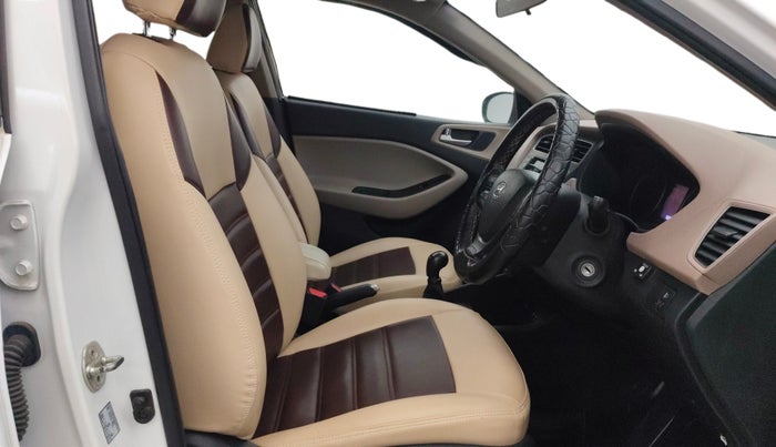 2020 Hyundai Elite i20 SPORTZ PLUS 1.2, CNG, Manual, 56,357 km, Right Side Front Door Cabin