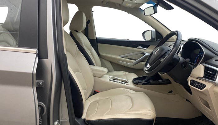 2021 MG HECTOR SHARP 1.5 PETROL CVT, Petrol, Automatic, 35,169 km, Right Side Front Door Cabin