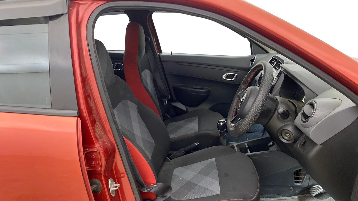 2020 Renault Kwid RXT 1.0 (O), Petrol, Manual, 40,549 km, Right Side Front Door Cabin