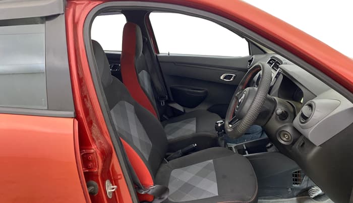 2020 Renault Kwid RXT 1.0 (O), Petrol, Manual, 40,549 km, Right Side Front Door Cabin
