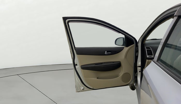 2014 Hyundai i20 SPORTZ 1.2, Petrol, Manual, 39,099 km, LHS Front Door