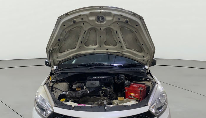 2017 Tata Tiago XM PETROL, Petrol, Manual, 55,754 km, Open Bonet