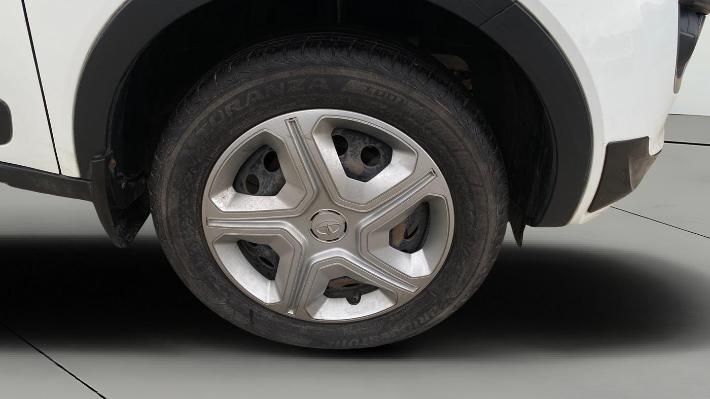 2019 Tata NEXON XM PETROL, Petrol, Manual, 11,124 km, Right Front Wheel