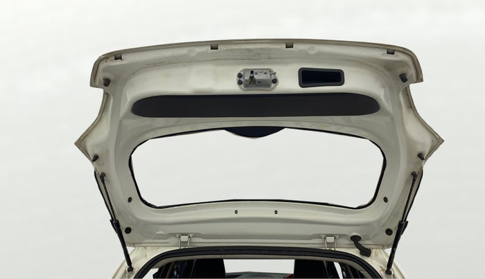 2016 Tata Tiago XT PETROL, Petrol, Manual, 93,053 km, Boot Door Open