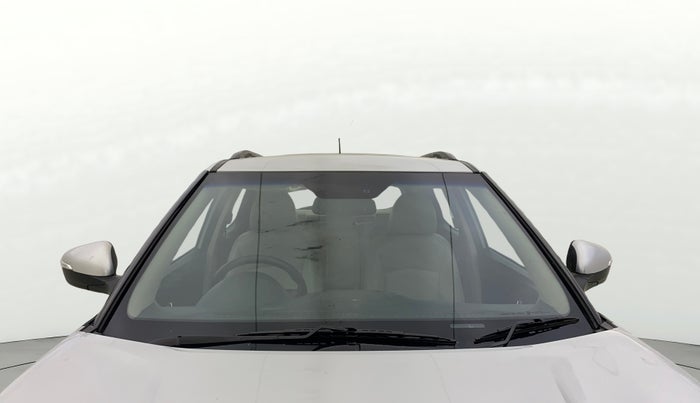 2020 Mahindra XUV300 W8 (O) 1.2 PETROL, Petrol, Manual, 1,03,497 km, Front Windshield