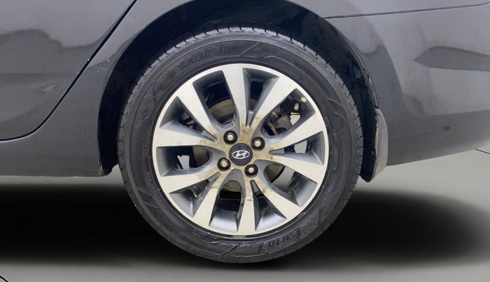 2014 Hyundai Verna FLUIDIC 1.6 VTVT SX, Petrol, Manual, 1,01,092 km, Left Rear Wheel