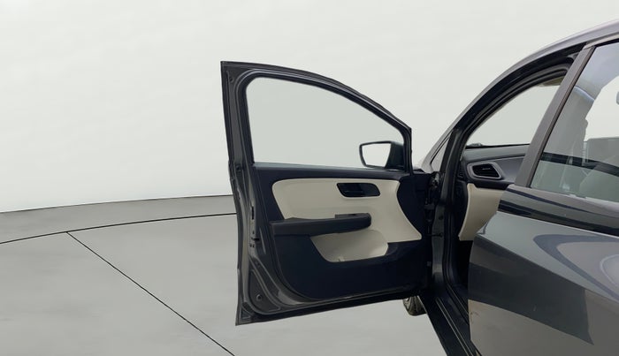 2024 Tata ALTROZ XM PLUS CNG, CNG, Manual, 28,896 km, LHS Front Door