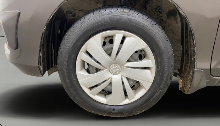 2018 Honda Amaze 1.5L I-DTEC S, Diesel, Manual, 1,28,066 km, Left Front Wheel