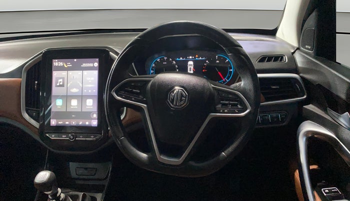 2020 MG HECTOR PLUS SHARP 1.5 PETROL TURBO HYBRID MT 6-STR, Petrol, Manual, 52,035 km, Steering Wheel Close Up