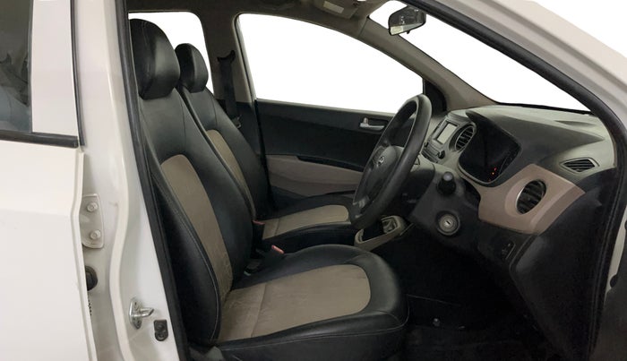 2017 Hyundai Grand i10 SPORTZ (O) 1.2 KAPPA VTVT, Petrol, Manual, 43,532 km, Right Side Front Door Cabin