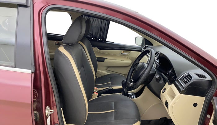 2014 Maruti Ciaz ZDI, Diesel, Manual, 71,574 km, Right Side Front Door Cabin
