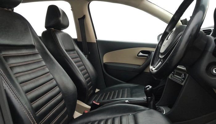 2017 Volkswagen Polo HIGHLINE1.2L, Petrol, Manual, 1,10,489 km, Right Side Front Door Cabin