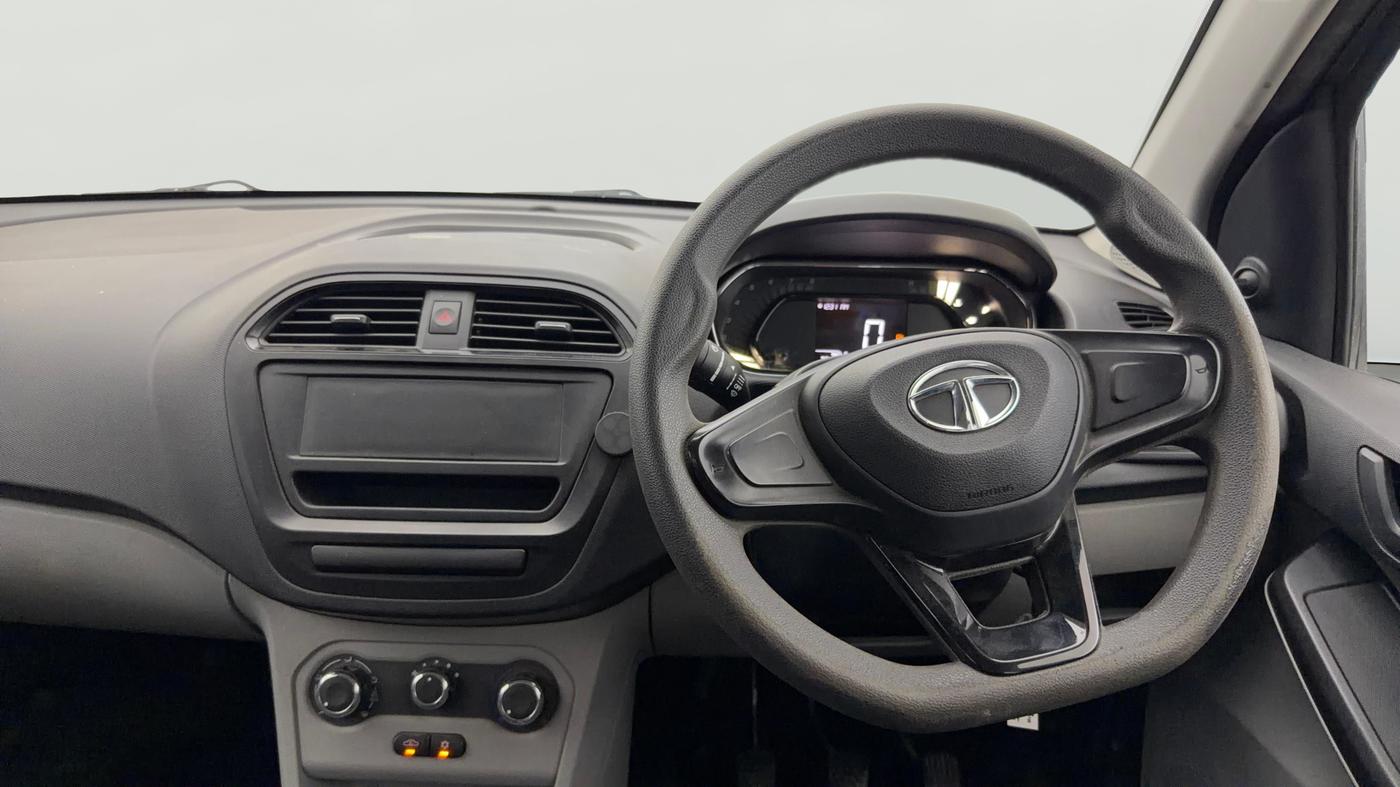 2022 Tata Tiago XE PETROL, Petrol, Manual, 27,764 km, Steering Wheel Close Up