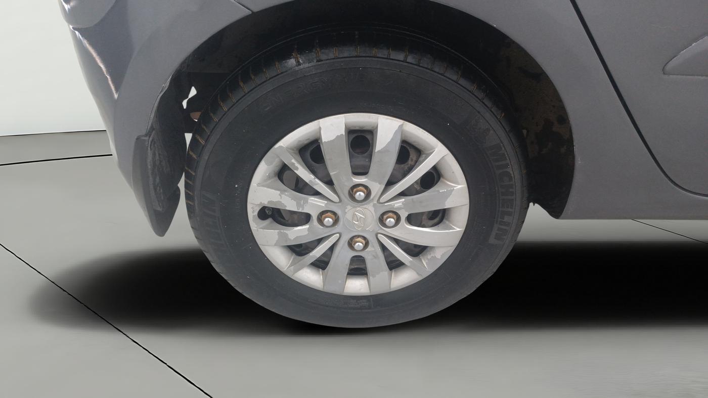 2013 Hyundai i10 SPORTZ 1.2, Petrol, Manual, 73,941 km, Right Rear Wheel