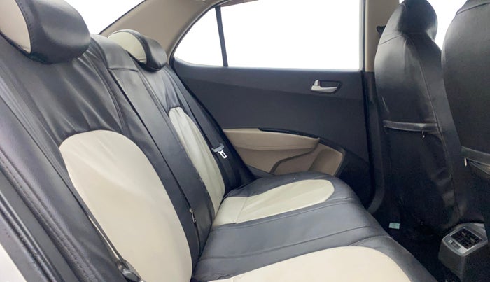 2017 Hyundai Xcent SX 1.2, Petrol, Manual, 79,971 km, Right Side Rear Door Cabin