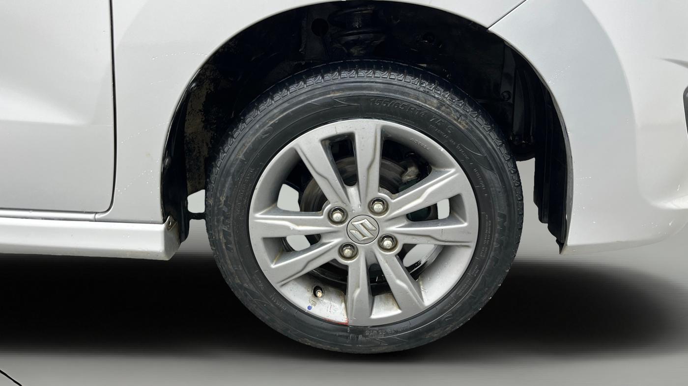 2013 Maruti Wagon R Stingray VXI, Petrol, Manual, 27,804 km, Right Front Wheel