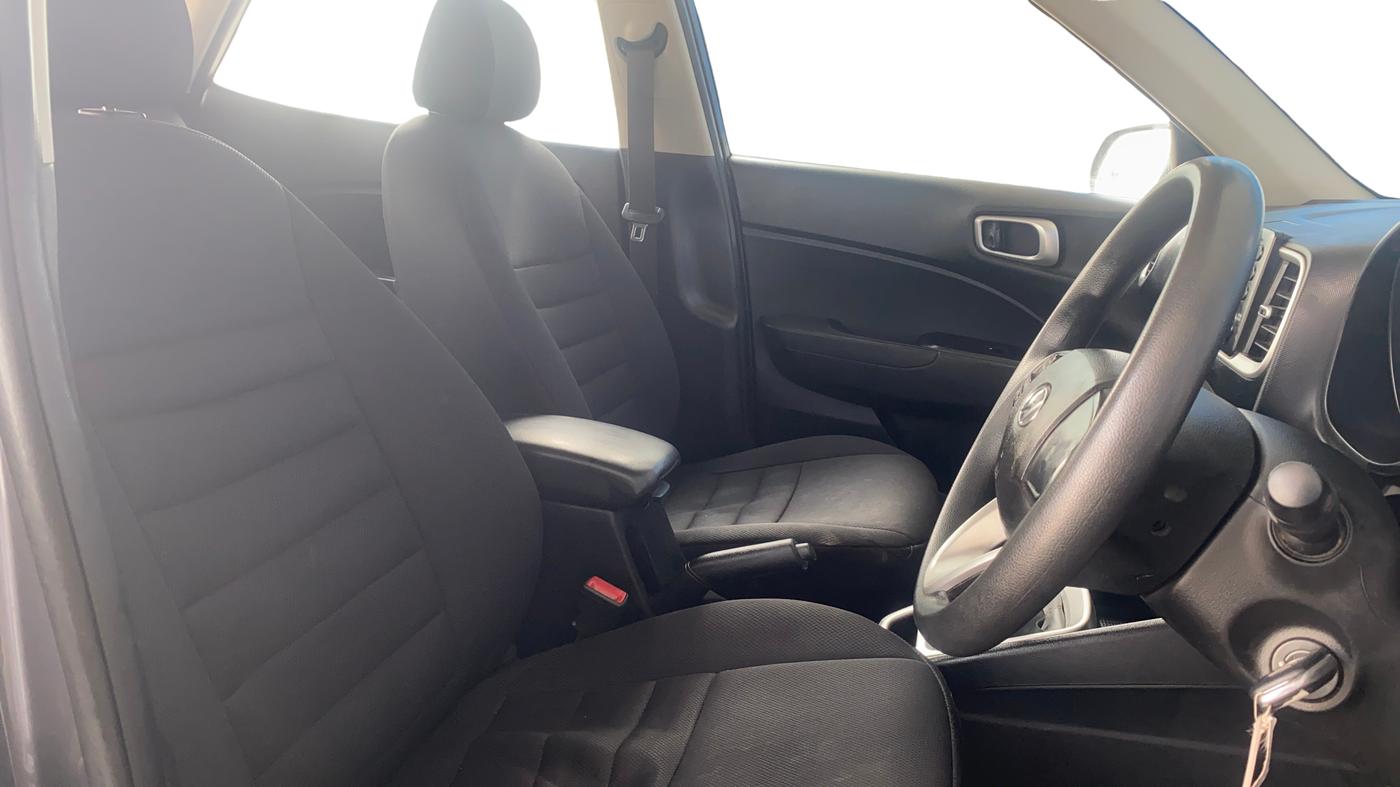 2020 Hyundai VENUE S 1.2, Petrol, Manual, 1,03,236 km, Right Side Front Door Cabin