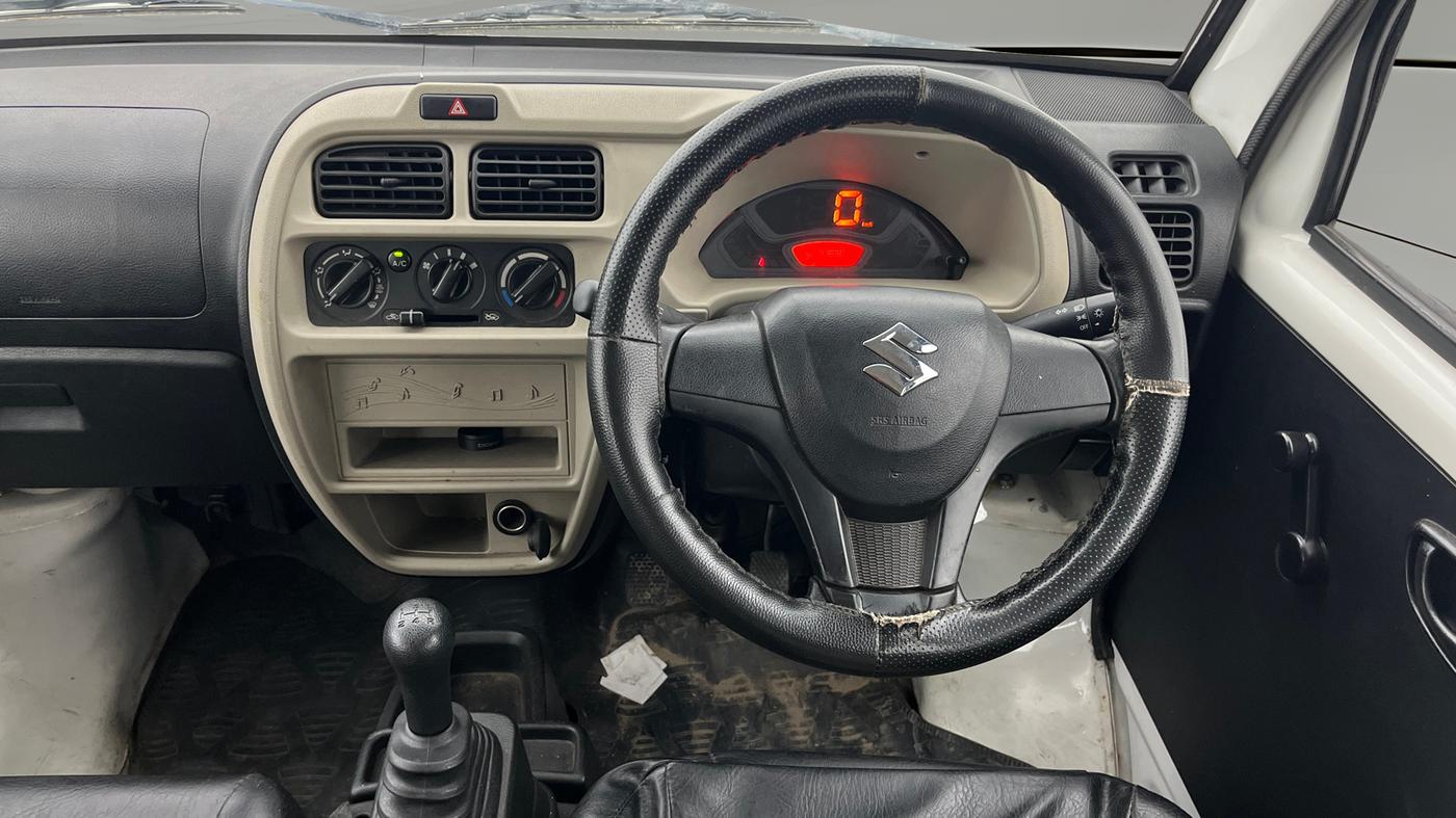 2022 Maruti Eeco 5 STR AC, Petrol, Manual, 41,649 km, Steering Wheel Close Up