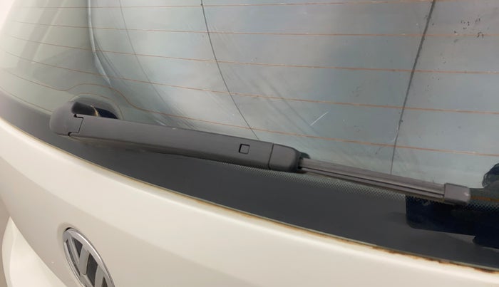 2016 Volkswagen Polo COMFORTLINE 1.2L, Petrol, Manual, 1,00,255 km, Rear Wiper