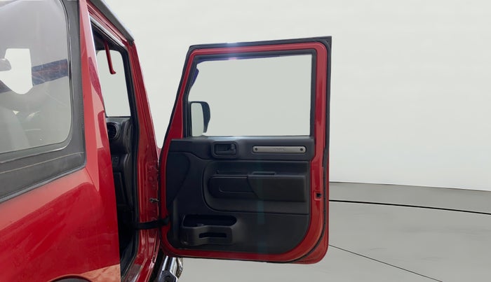 2021 Mahindra Thar LX D 4WD AT CONVERTIBLE, Diesel, Automatic, 93,835 km, RHS Front Door