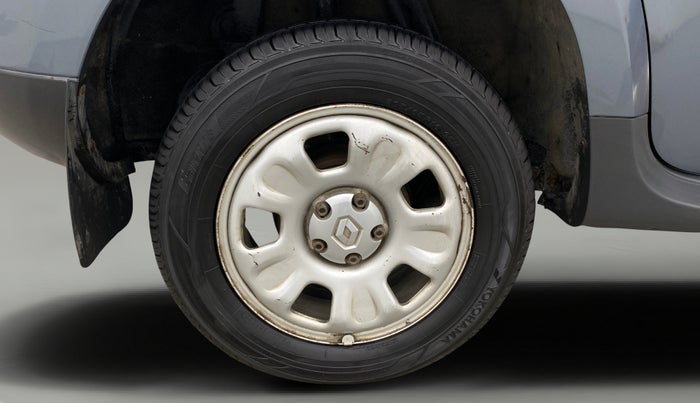 2014 Renault Duster RXE PETROL, Petrol, Manual, 43,030 km, Right Rear Wheel